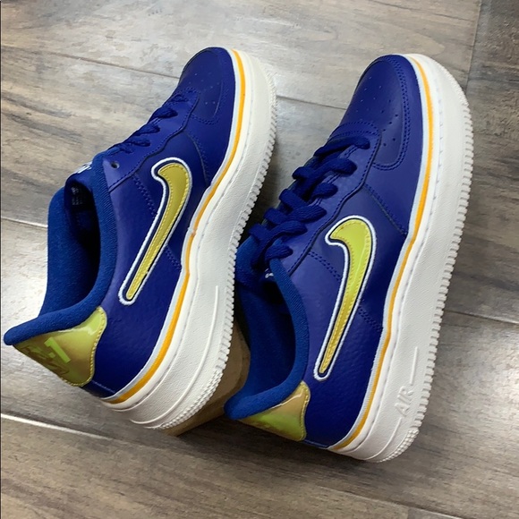 NIKE AIR FORCE 1 LV8 SPORT (GS) - Picture 14 of 16